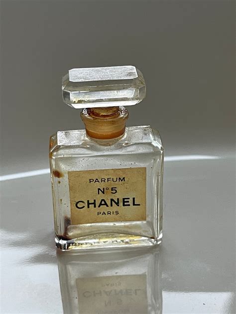 chanel 5 old formula|is Chanel no 5 obsolete.